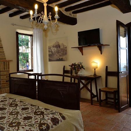 Hotel Antico Borgo Di Tabiano Castello - Relais de Charme Tabiano Terme Esterno foto