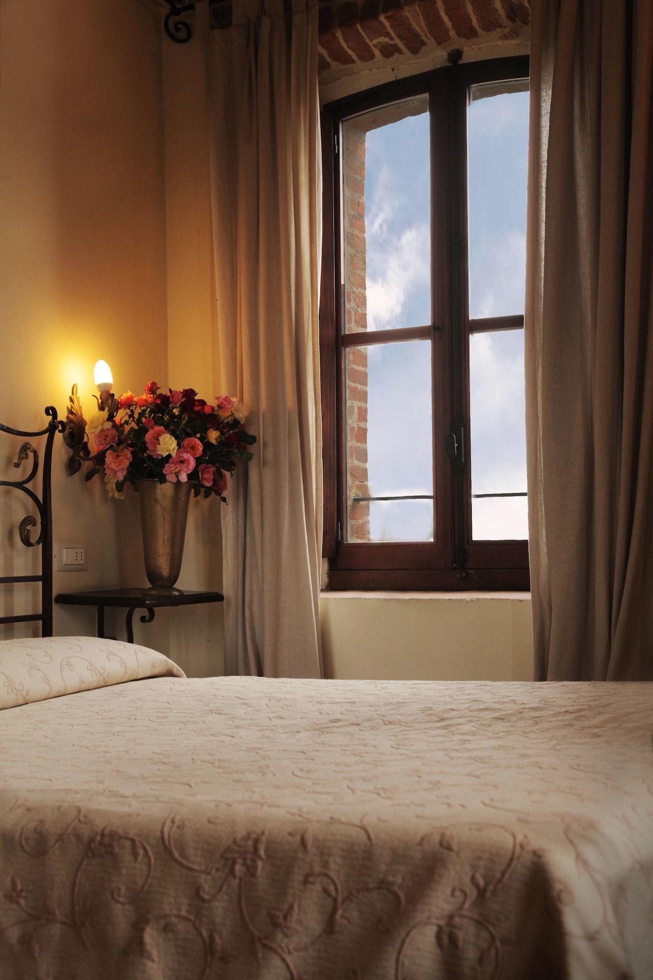 Hotel Antico Borgo Di Tabiano Castello - Relais de Charme Tabiano Terme Esterno foto