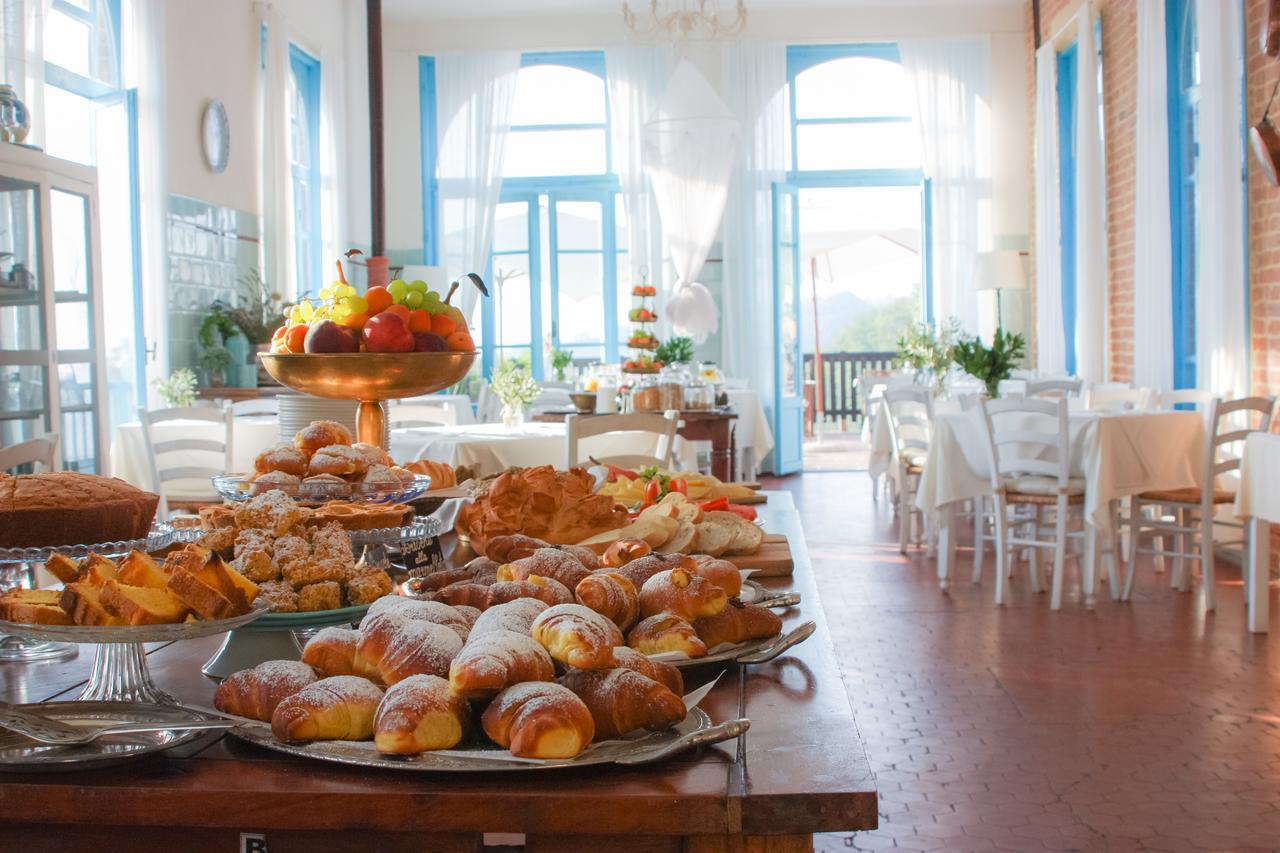 Hotel Antico Borgo Di Tabiano Castello - Relais de Charme Tabiano Terme Esterno foto