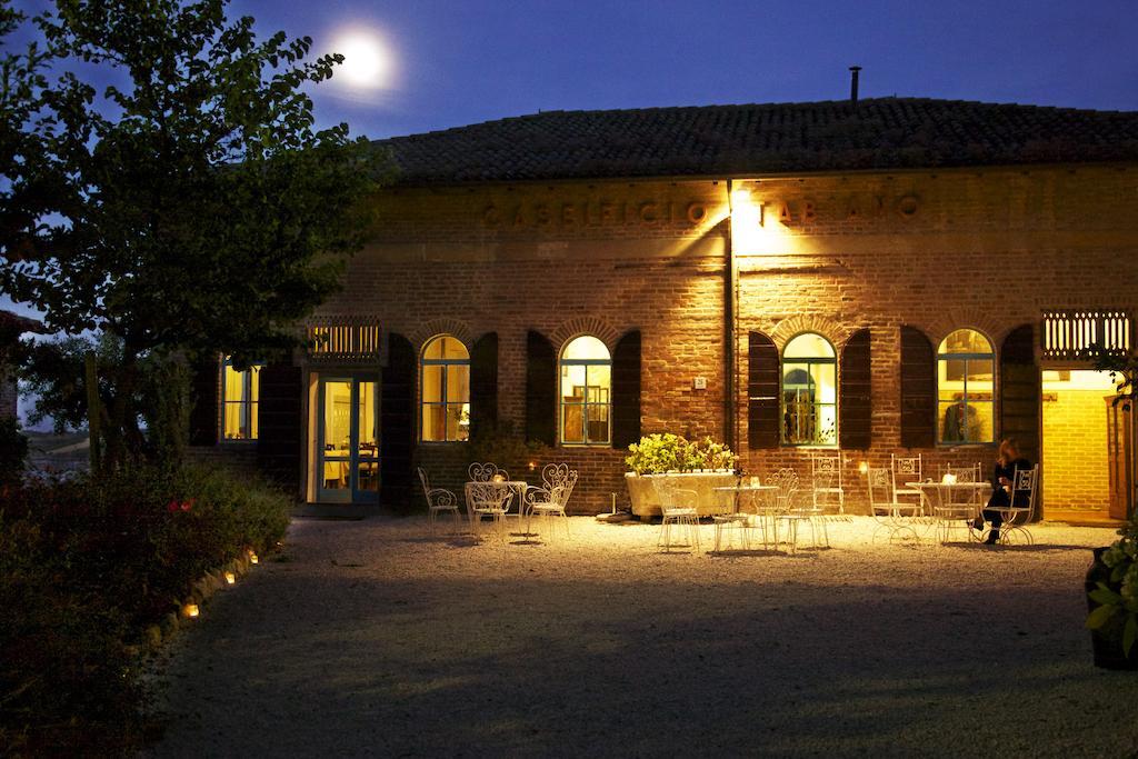 Hotel Antico Borgo Di Tabiano Castello - Relais de Charme Tabiano Terme Esterno foto