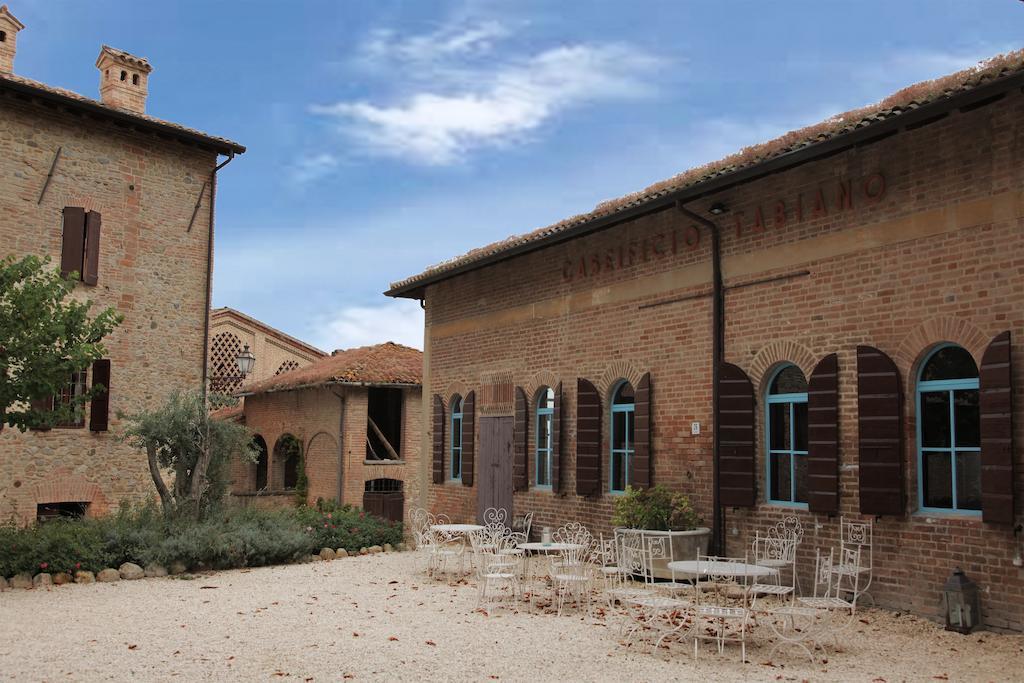 Hotel Antico Borgo Di Tabiano Castello - Relais de Charme Tabiano Terme Esterno foto