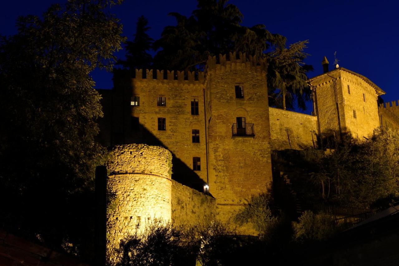 Hotel Antico Borgo Di Tabiano Castello - Relais de Charme Tabiano Terme Esterno foto