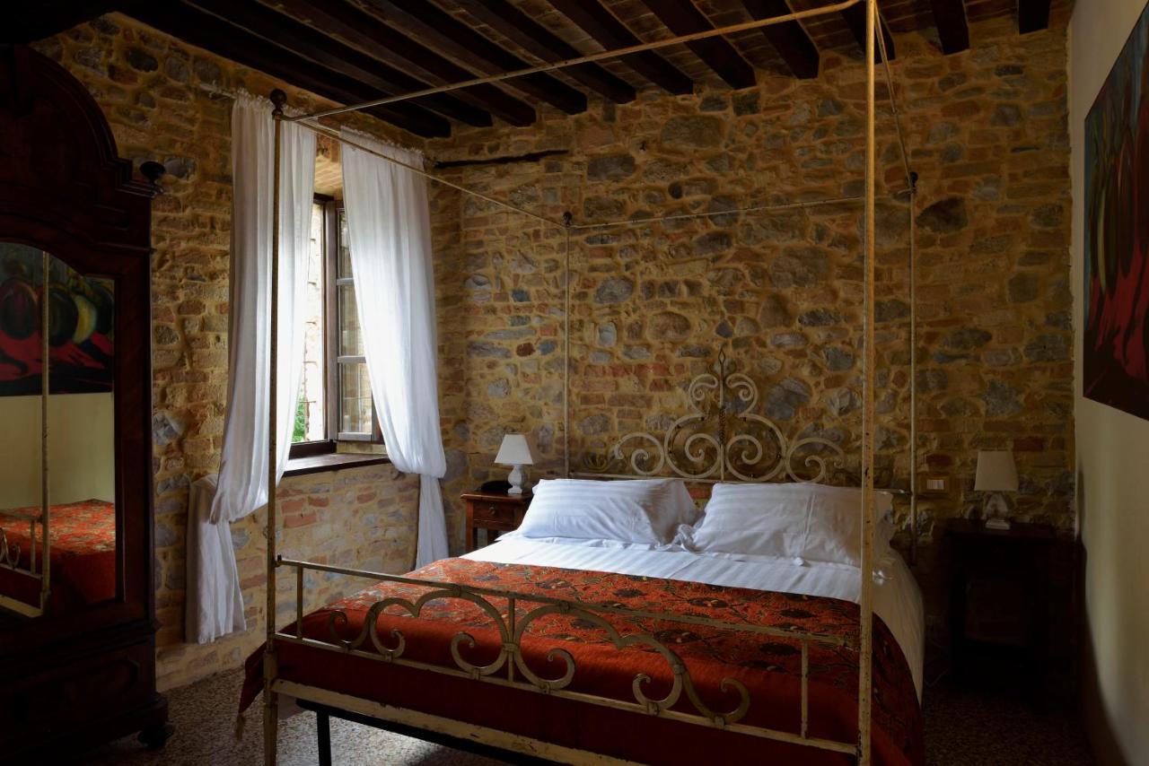 Hotel Antico Borgo Di Tabiano Castello - Relais de Charme Tabiano Terme Esterno foto