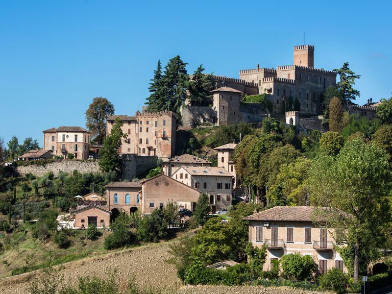 Hotel Antico Borgo Di Tabiano Castello - Relais de Charme Tabiano Terme Esterno foto
