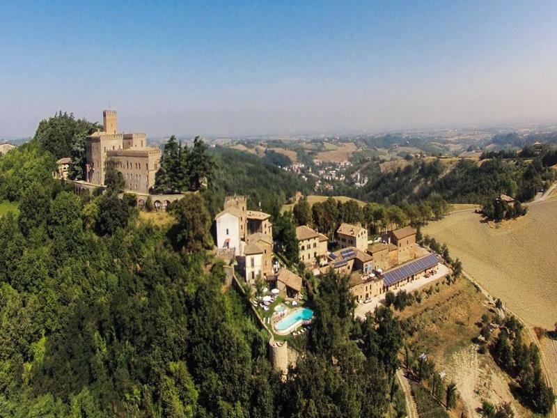 Hotel Antico Borgo Di Tabiano Castello - Relais de Charme Tabiano Terme Esterno foto